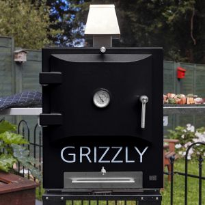 Grizzly Cubster Outdoor Oven in Black