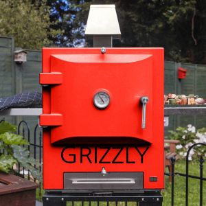 Grizzly Cubster Outdoor Oven in Red