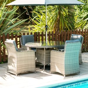 Hampton Rattan 4 Seat Dining Set in Champagne with 2.5m Parasol and Base